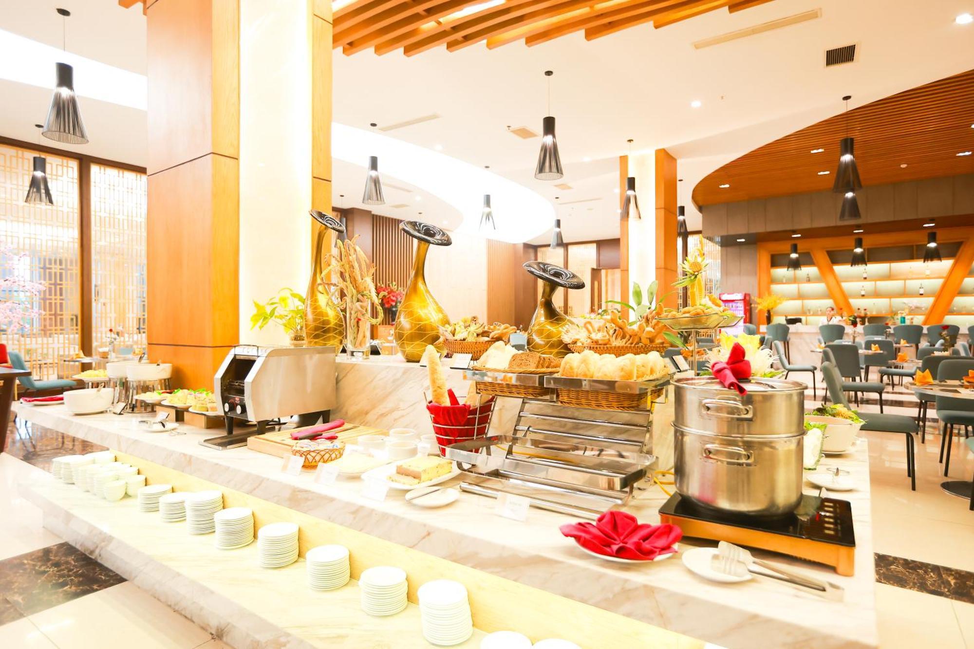 Muong Thanh Luxury Nhat Le Hotel Dong Hoi Bagian luar foto