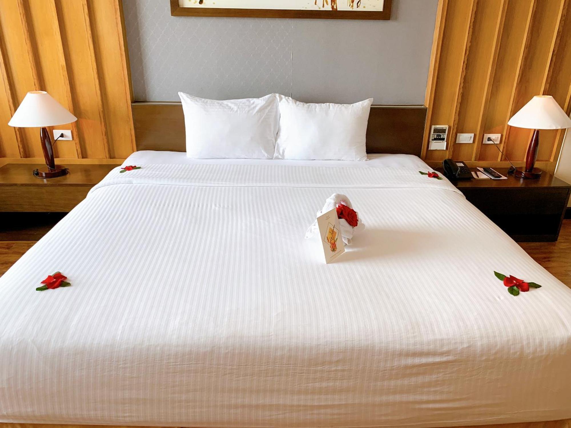 Muong Thanh Luxury Nhat Le Hotel Dong Hoi Bagian luar foto
